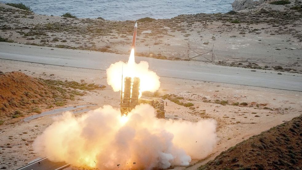 Luftwaffe feuert eine Patriot-Flugabwehrrakete Foto: Kay Nietfeld/dpa