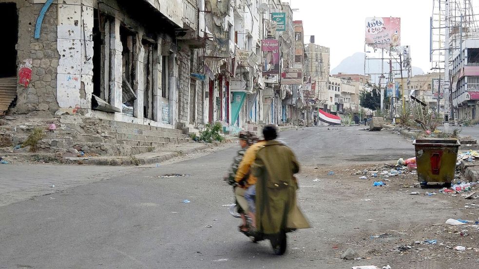 Die Lage in Jemens drittgrößter Stadt Tais verschärft sich weiter. (Archivbild) Foto: Maad Al Zekri/AP/dpa
