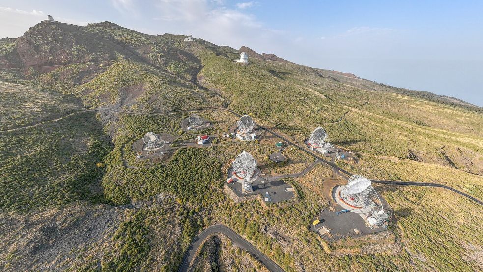 Auf der kanarischen Insel La Palma stehen vier riesige, aus zahlreichen Facetten bestehende Spiegel. (Handout) Foto: ---/LST Collaboration/Eurekalert/dpa