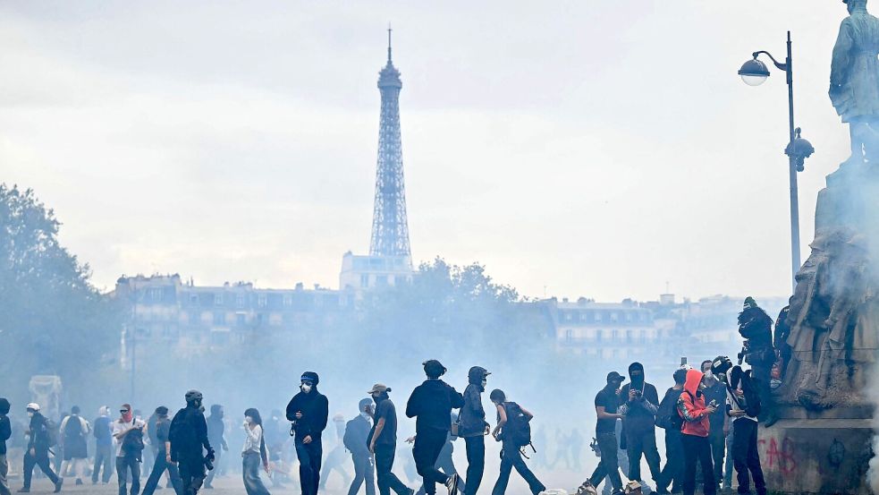 Zu landesweiten Protesten am Samstag in Frankreich werden zehntausende Teilnehmer erwartet (Archivbild) Foto: Lou Benoist/AFP/dpa