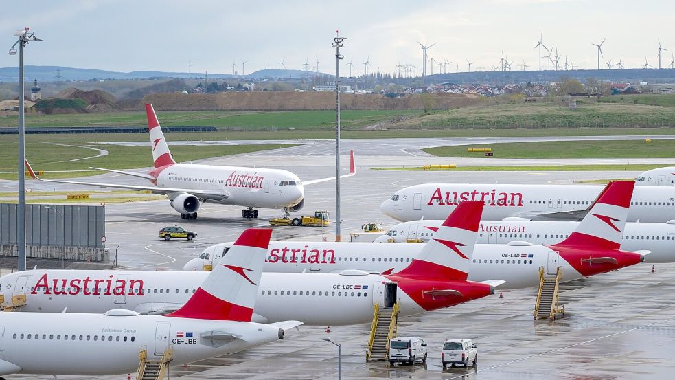 Die Maschine der Austrian Airlines war eigentlich auf dem Weg nach Wien. (Archivbild) Foto: Georg Hochmuth/APA/dpa