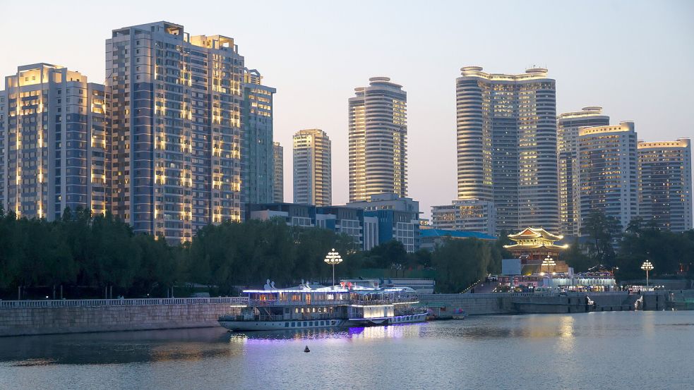 Besuchern präsentiert sich Pjöngjang seit der Corona-Pandemie als eine moderne Hauptstadt, deren Bewohnern es gut geht. Eine trügerische Kulisse. Foto: IMAGO/Stanislav Varivoda