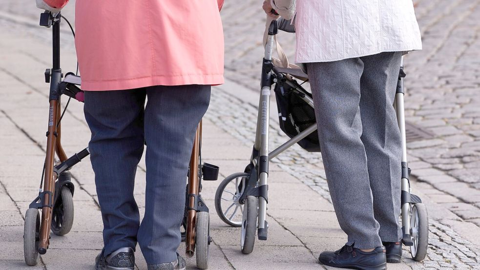 Soziale Aktivitäten sind auch in hohem Alter sehr wichtig. (Symbolbild) Foto: Jens Büttner/dpa