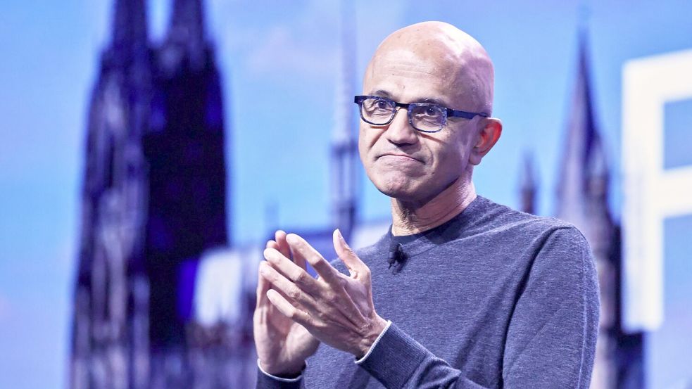 Der Vorstandsvorsitzende von Microsoft, Satya Nadella, wirbt um das Vertrauen europäischer Kunden. Foto: Oliver Berg/dpa