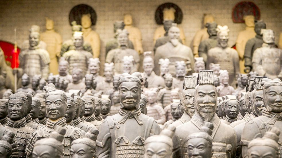Terrakotta-Krieger des ersten chinesischen Kaisers im archäologischen Museum in der Nähe von Xian. Foto: Unsplash/Manoj kumar kasirajan