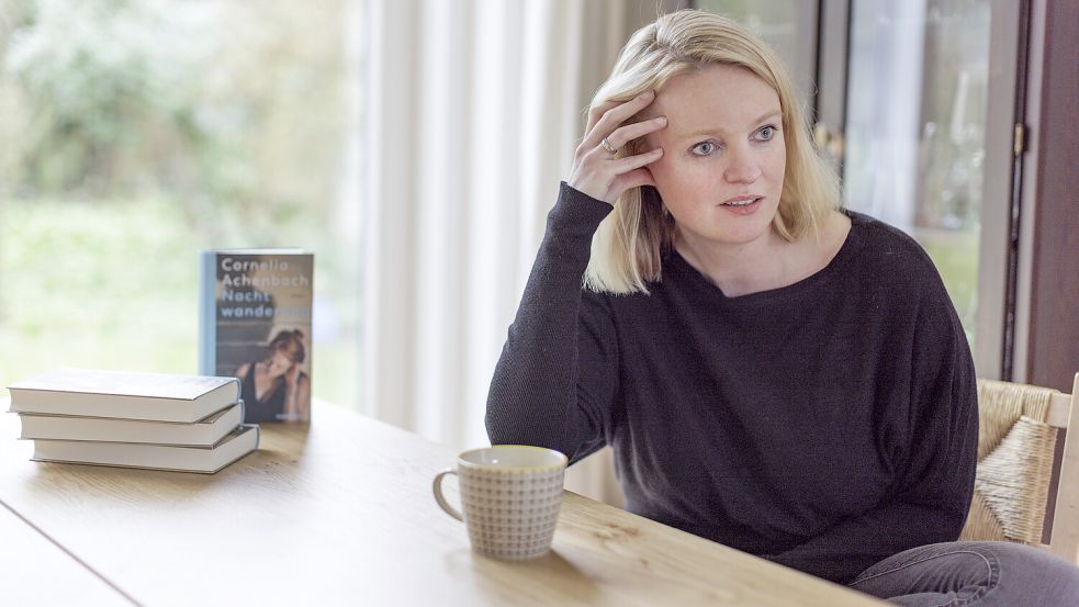 Ausgezeichnet: Cornelia Achenbach erhält den diesjährigen Hans-im-Glück-Preis für Jugendliteratur von der Stadt Limburg. Foto: David Ebner