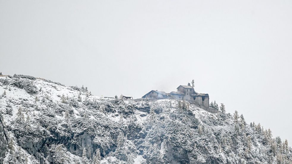 Das Kehlsteinhaus wurde durch den Brand schwer zerstört.  Foto: Jason Tschepljakow/dpa