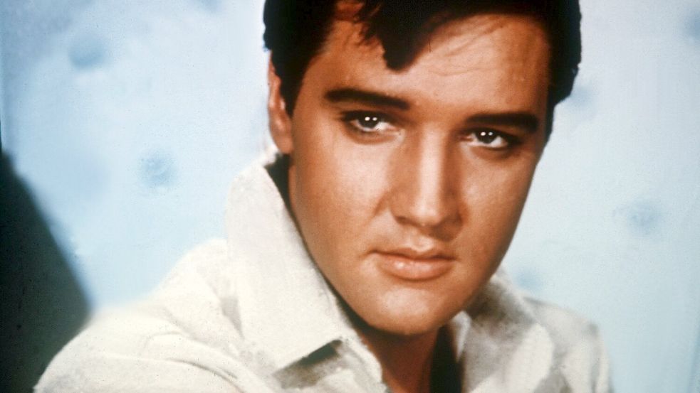 Die Rechteinhaber der Musik von Presley wehren sich mit einer Klage gegen die aus ihrer Sicht unerlaubte Nutzung durch das KI-Unternehmen Anthropic. (Archivbild) Foto: UPI/dpa
