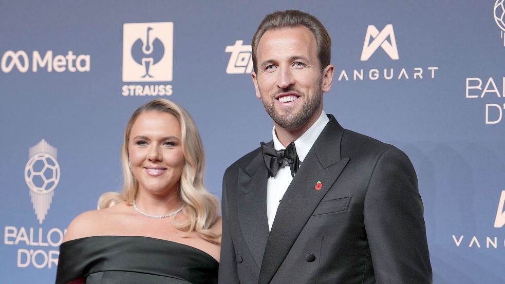 Kane wurde bei der Gala von seiner Frau Katie Goodland unterstützt.  Foto: Kin Cheung/AP/dpa