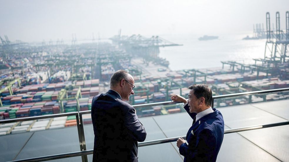 Singapur ist die erste von drei Stationen des Kanzlers auf seiner Asienreise. Foto: Kay Nietfeld/dpa