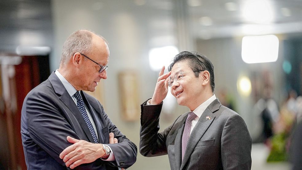 Bundeskanzler Friedrich Merz (CDU) wirbt in Asien für einen Ausbau der Handelsbeziehungen - auch, um Deutschlands Abhängigkeit von China zu reduzieren. Foto: Kay Nietfeld/dpa