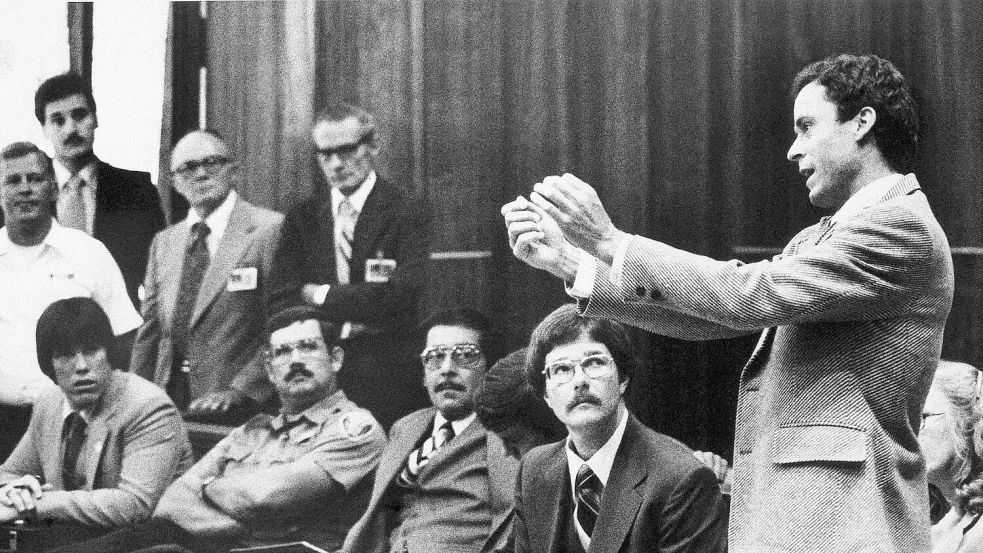 Für seine Taten wurde Bundy zum Tode verurteilt und 1989 hingerichtet. (Archivbild) Foto: Uncredited/POOL/AP/dpa