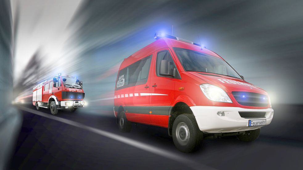Zahlreiche Kräfte der Feuerwehr waren am Dienstagabend in Dornumersiel im Einsatz. Symbolfoto: Archiv/Michael Stifter/Fotolia.com