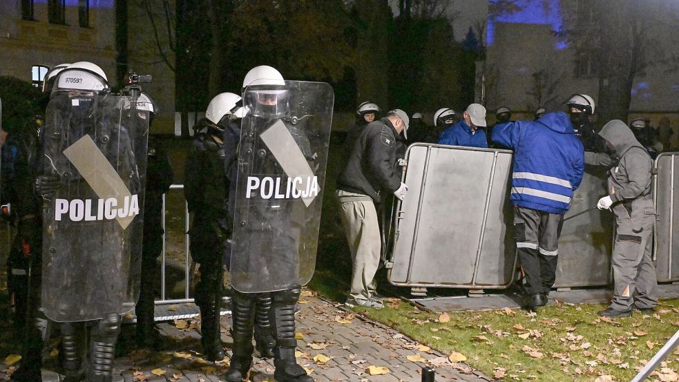 In Polen ist ein langanhaltender Streit um das Verfassungsgericht eskaliert. Foto: Radek Pietruszka/PAP/dpa