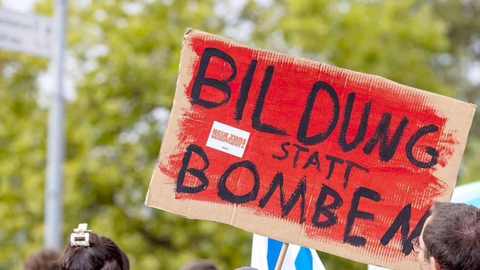 In bundesweit rund 30 Städten wollen junge Leute demonstrieren. (Archivbild) Foto: Frank Hammerschmidt/dpa