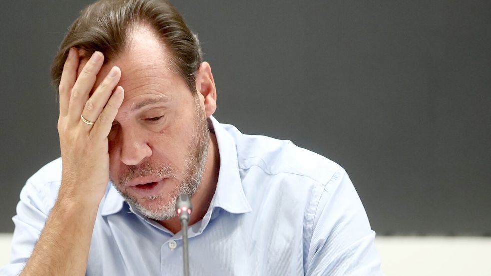 Der Druck auf die Regierung nimmt zu. (Archivbild) Foto: Eduardo Parra/Europapress/dpa