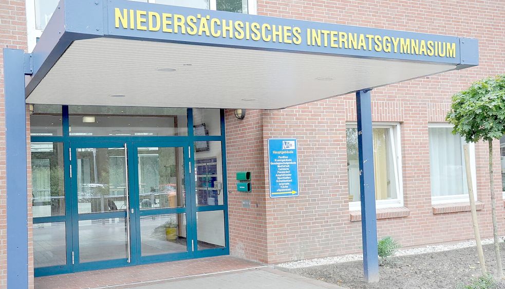 478,000 euros embezzled from school account: ex-head of administration at ...