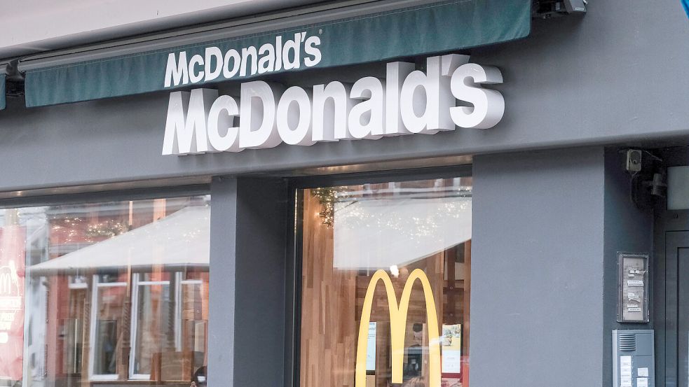 Berlin Arbeiten im FastFoodRestaurant Wie viel Geld verdient man bei McDonald‘s