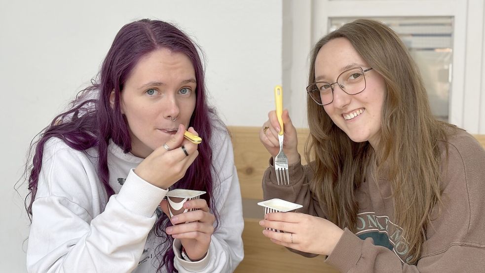 Internettrend in Aurich: Warum essen junge Menschen Pudding mit der Gabel?
