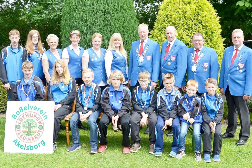 Parade der königlichen Hoheiten in Akelsbarg Ostfriesische Nachrichten
